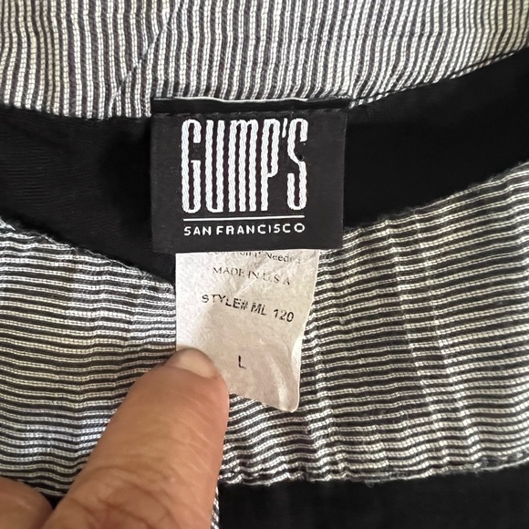 Gump's San Francisco Blue V-neck Blouse Size L - Picture 9 of 9